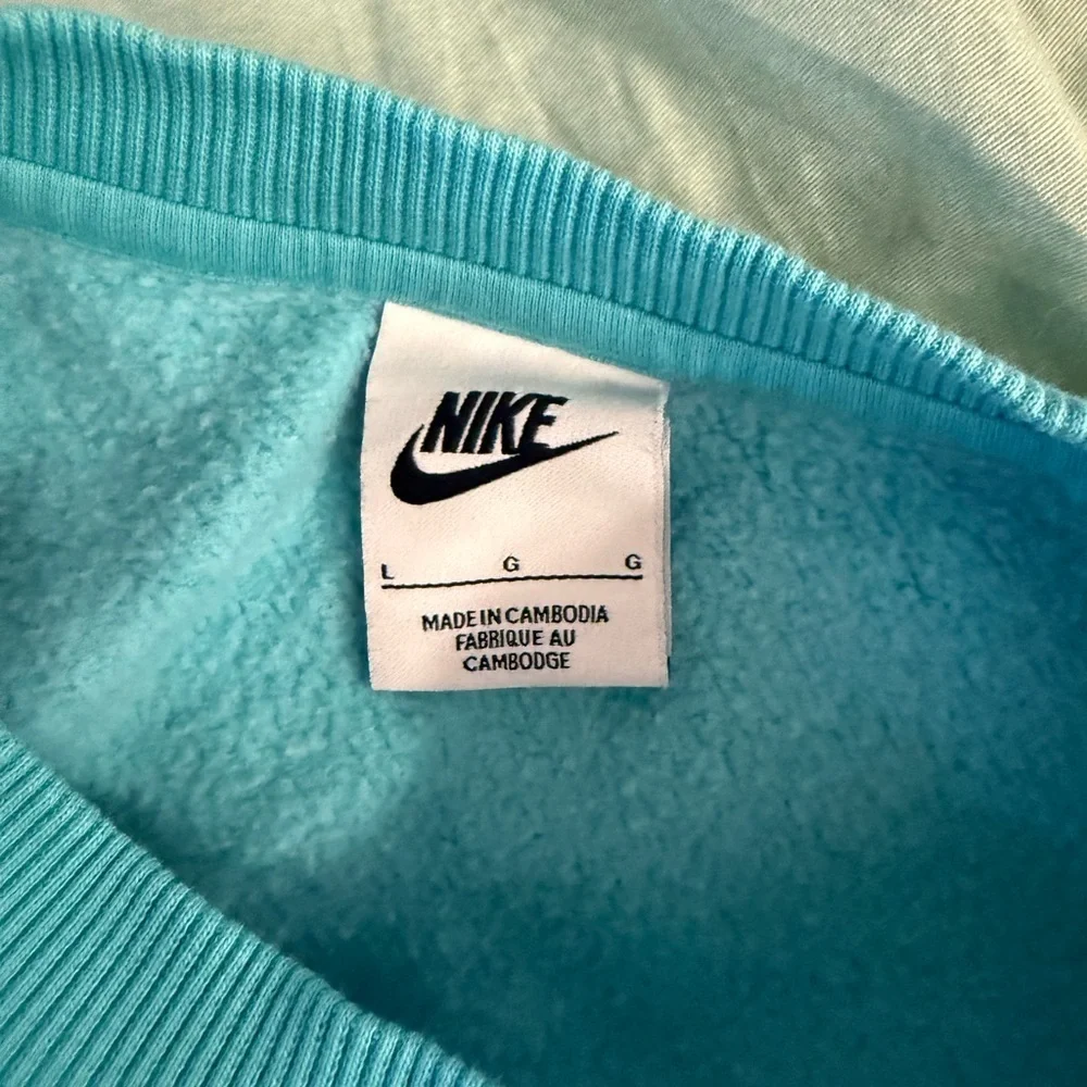 Nike Aqua Crewneck cropped Sweatshirt